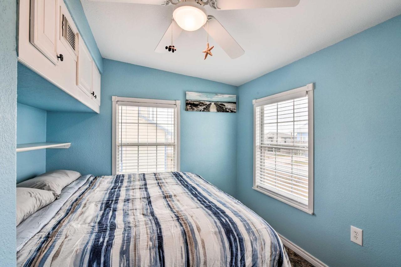 Surfside Beach Gem With Deck - 1 Block To Shore! Freeport Eksteriør billede